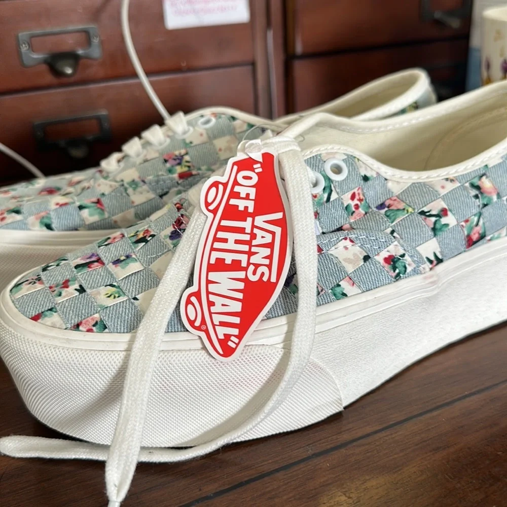 #30S NEW WITH TAGS VANS WOVEN FLORAL MULTI STACKFORM SNEAKERS - Picture 4 of 11